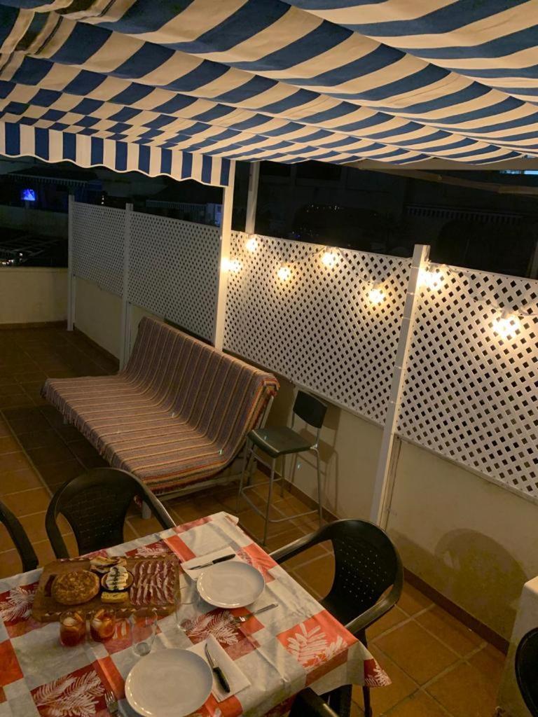 Encantador Piso Con Terraza Y Piscina Apartment เบนัลมาเดนา ภายนอก รูปภาพ