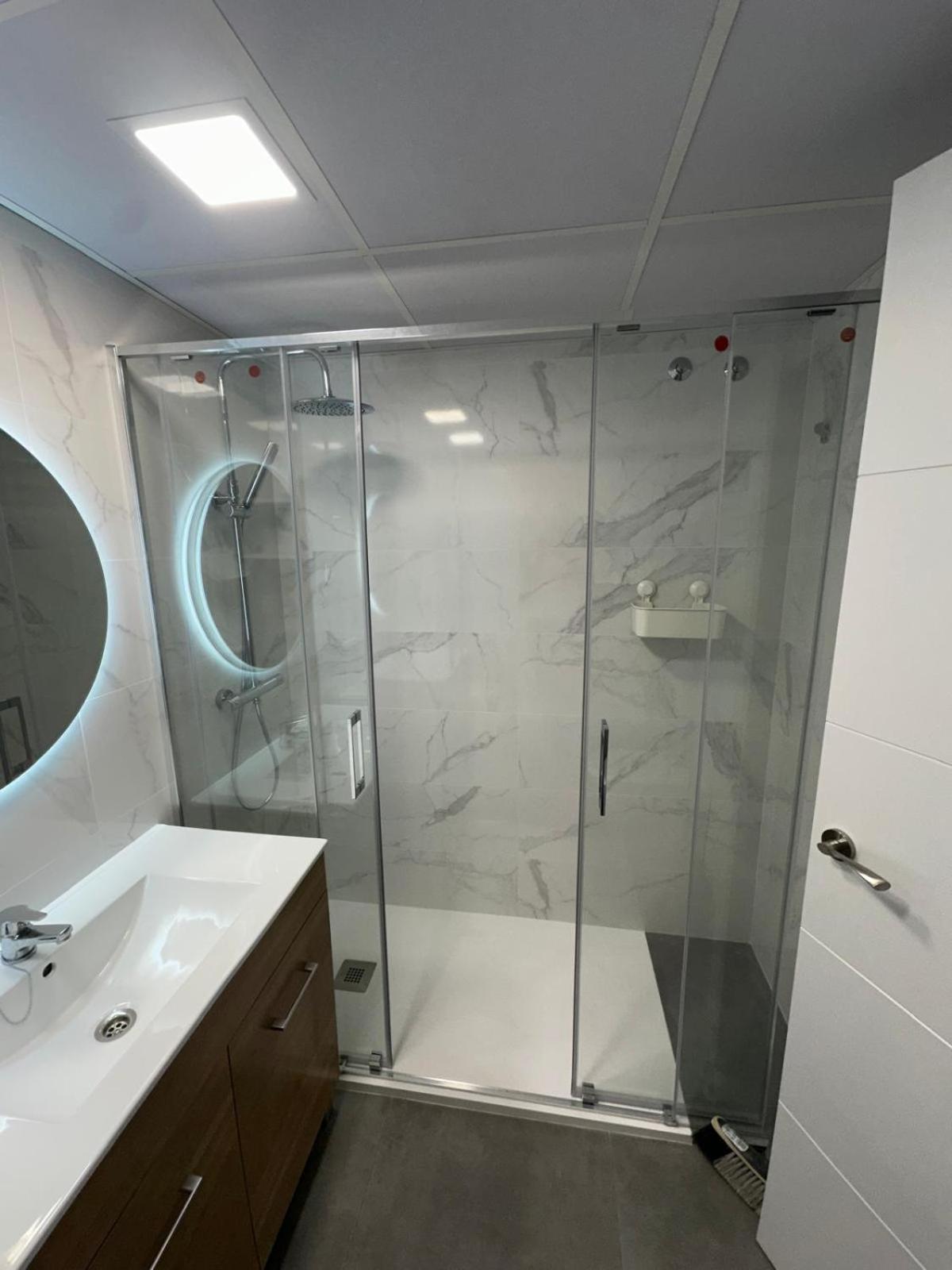 Encantador Piso Con Terraza Y Piscina Apartment เบนัลมาเดนา ภายนอก รูปภาพ